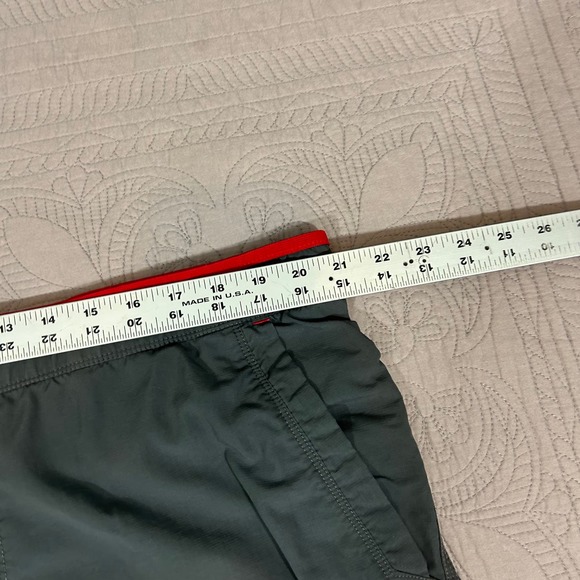 The North Face Men's XL Game Shorts Grey Red Nylon - Picture 3 of 12